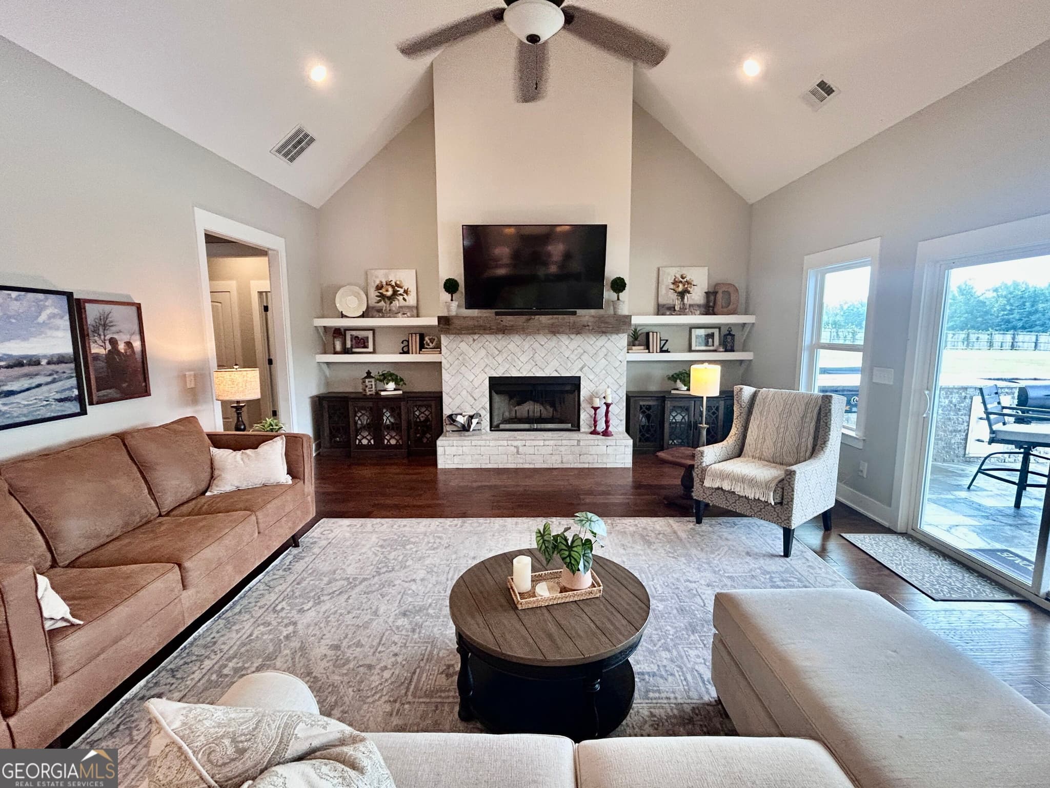 5 bedroom, 3.5 bathroom, 2,876 sq ft single family residence for sale at 1072 Gray Girls Road, Senoia, GA 30276 — photo 7
