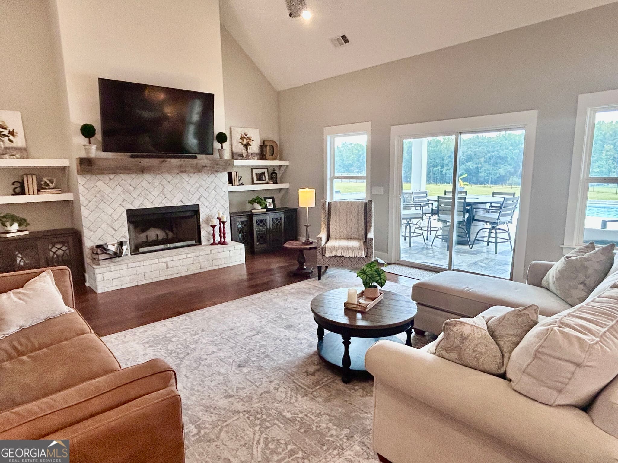 5 bedroom, 3.5 bathroom, 2,876 sq ft single family residence for sale at 1072 Gray Girls Road, Senoia, GA 30276 — photo 9