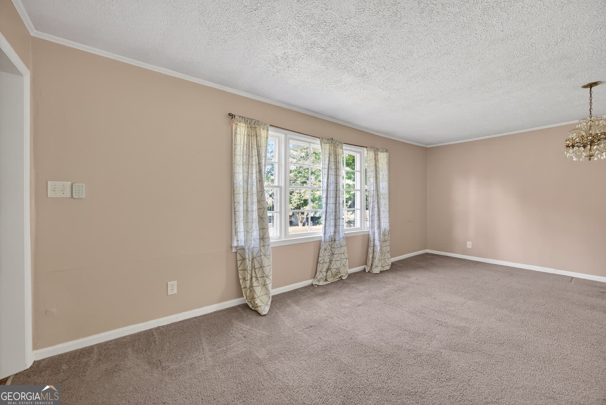 3 bedroom, 1.5 bathroom, 1,330 sq ft single family residence for sale at 2090 Verbena Street, Atlanta, GA 30314 — photo 6