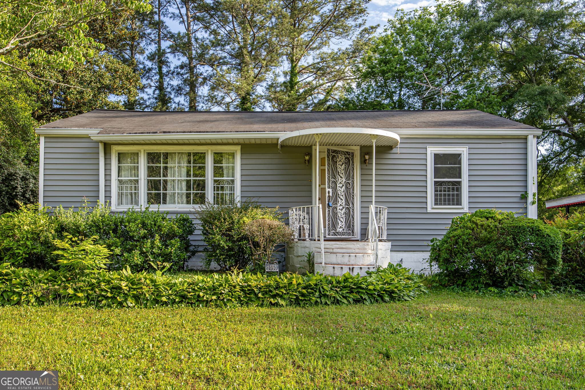3 bedroom, 1.5 bathroom, 1,330 sq ft single family residence for sale at 2090 Verbena Street, Atlanta, GA 30314 — photo 1 of 24