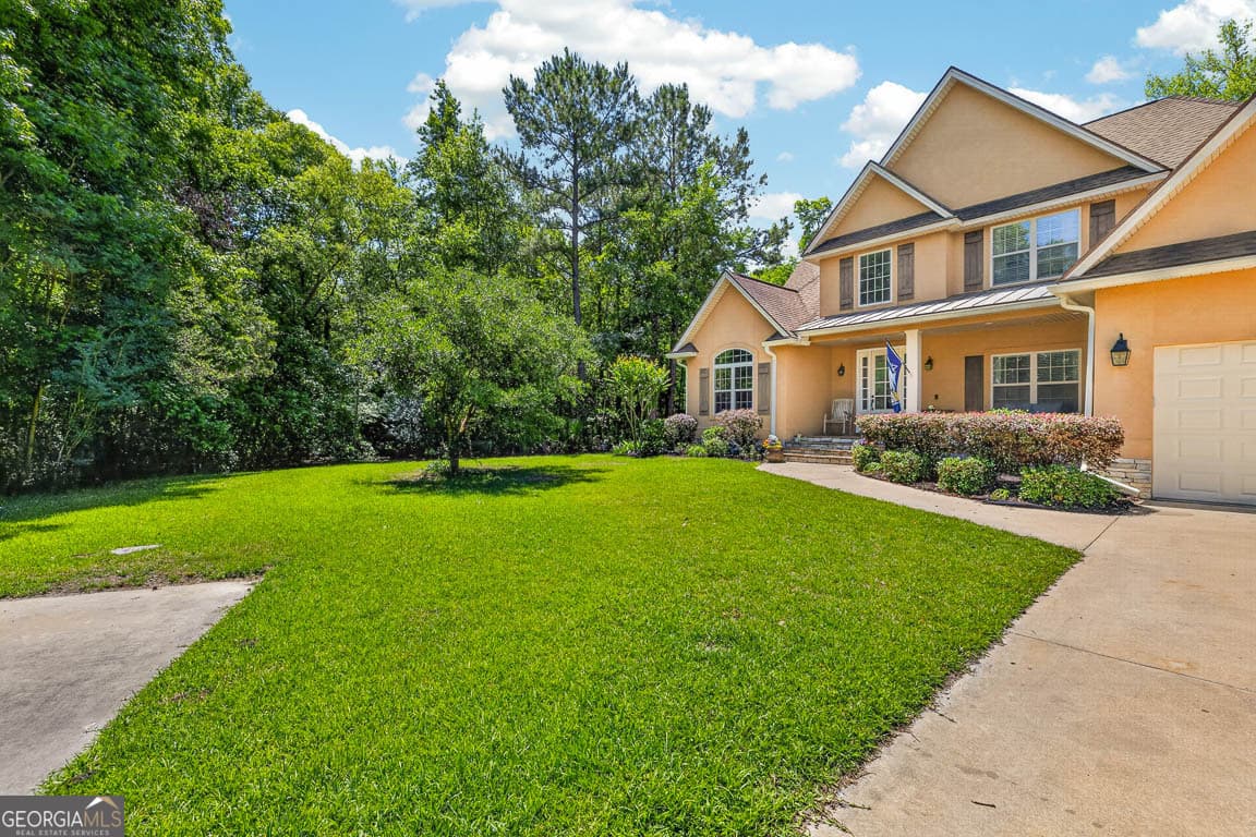6 bedroom, 5 bathroom, 3,222 sq ft single family residence for sale at 101 Madeira Drive, Brunswick, GA 31523 — photo 2