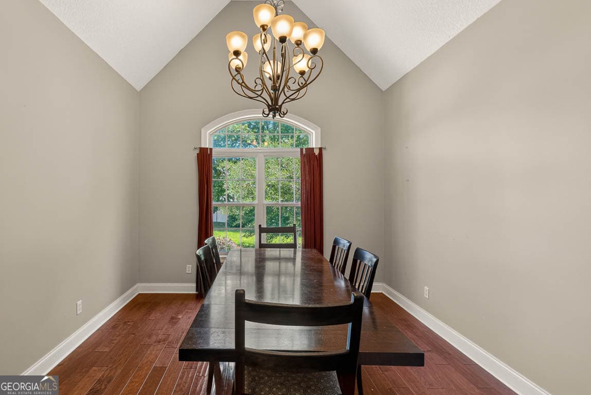 6 bedroom, 5 bathroom, 3,222 sq ft single family residence for sale at 101 Madeira Drive, Brunswick, GA 31523 — photo 9