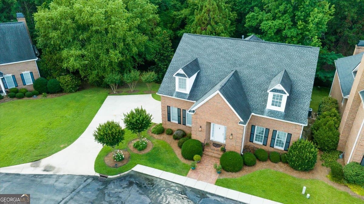 4 bedroom, 3.5 bathroom, 3,797 sq ft condominium for sale at 112 Covington Place, Macon, GA 31210 — photo 2