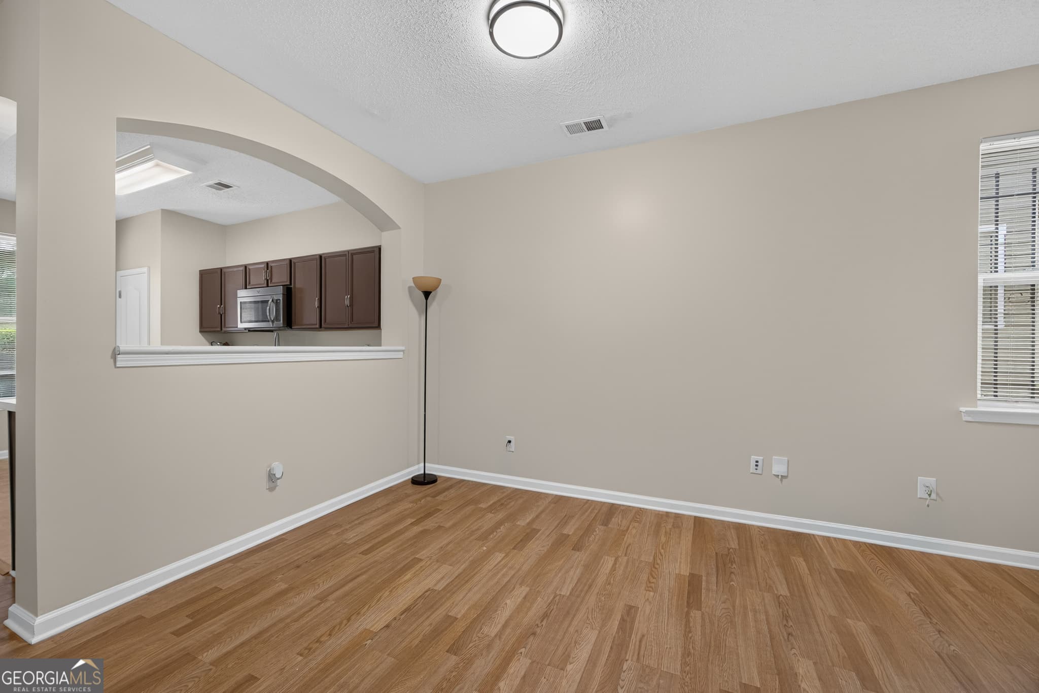 2 bedroom, 2.5 bathroom, 1,370 sq ft townhouse for sale at 1406 Bayrose Circle, East Point, GA 30344 — photo 9