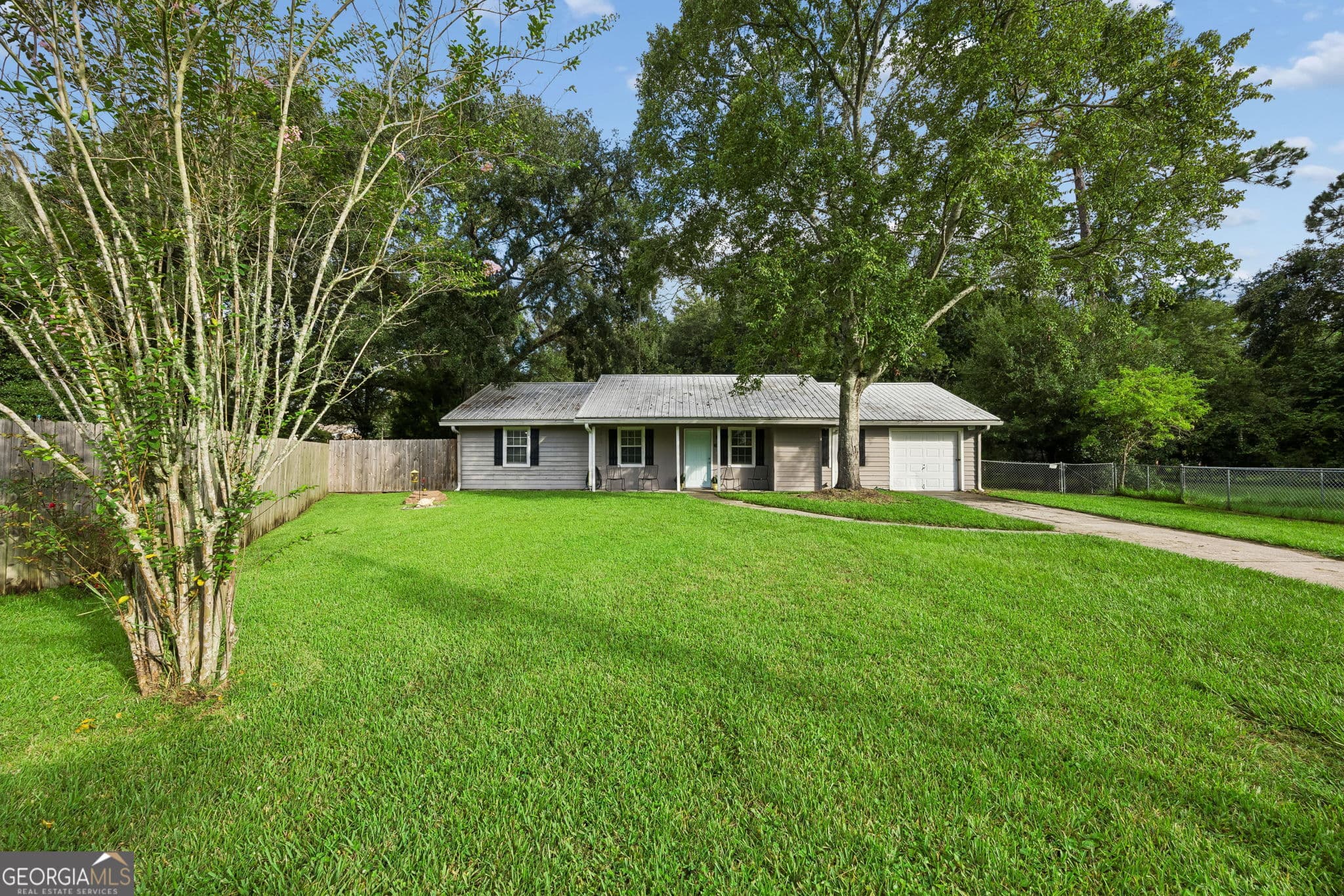 3 bedroom, 2 bathroom, 1,632 sq ft single family residence for sale at 102 Richardson Court, St. Marys, GA 31558 — photo 2