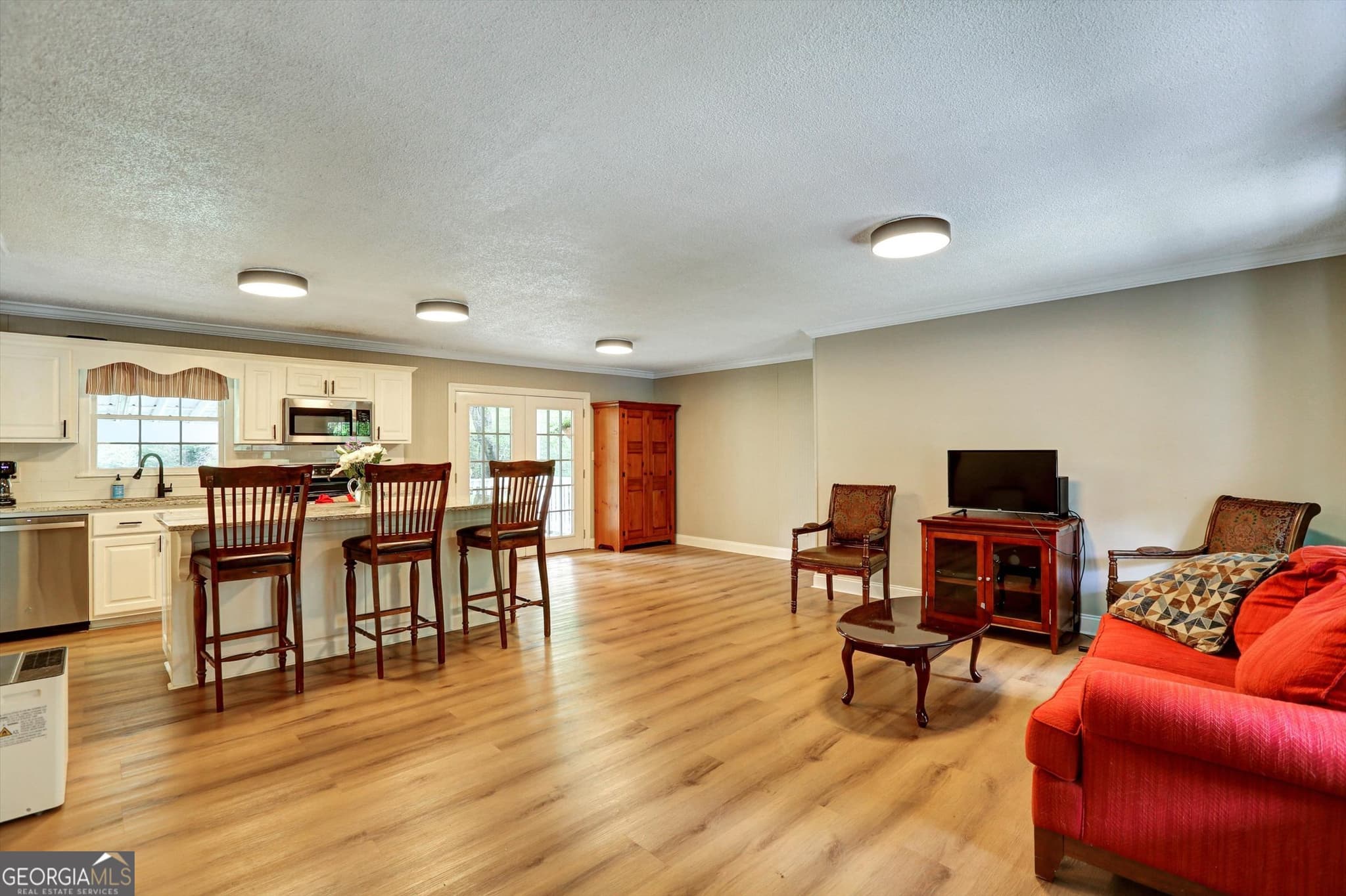3 bedroom, 2 bathroom, 1,734 sq ft single family residence for sale at 1095 Athens Road, Winterville, GA 30683