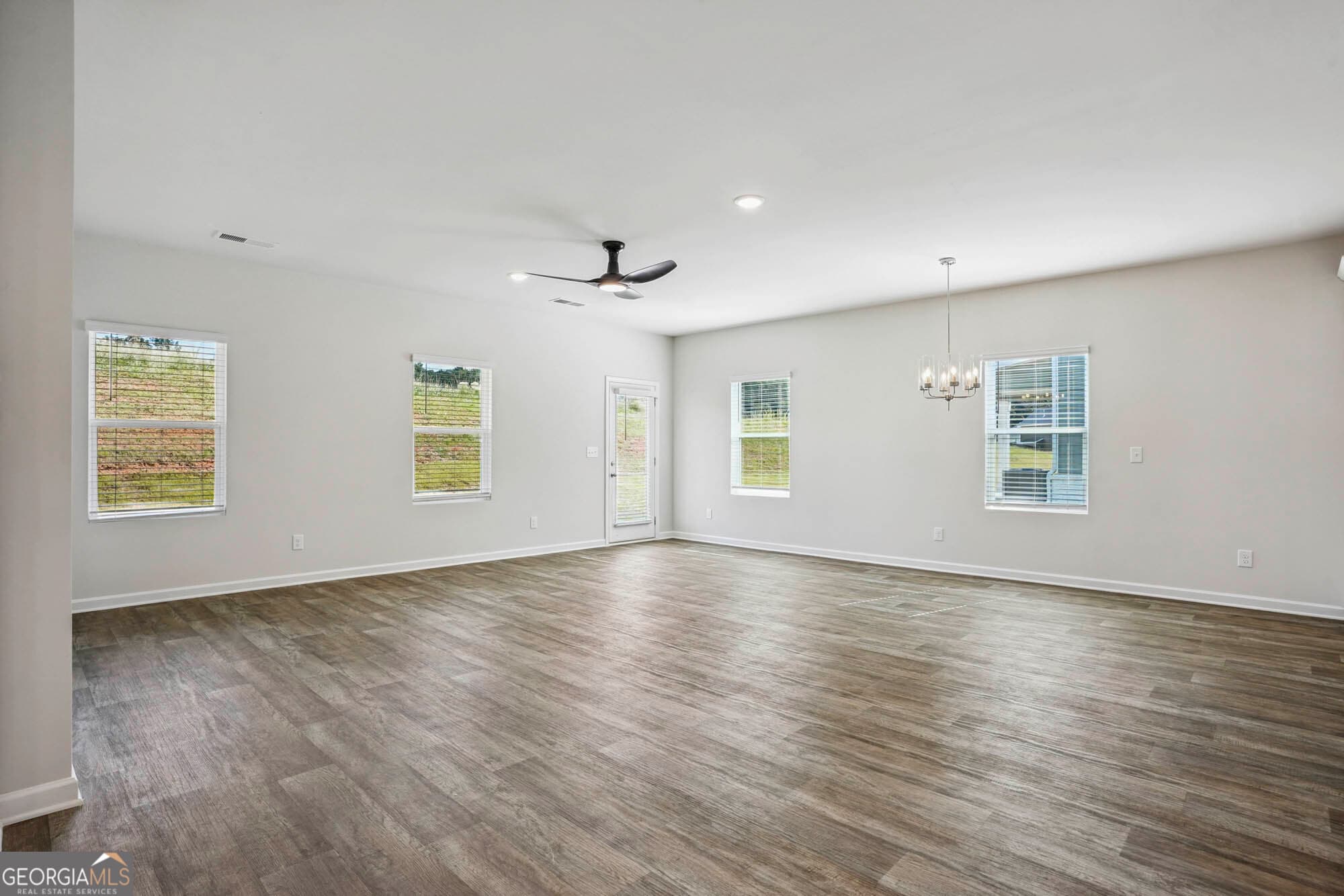 4 bedroom, 3 bathroom, 2,000 sq ft single family residence for sale at 50 Faulkner Circle, Social Circle, GA 30025 — photo 8