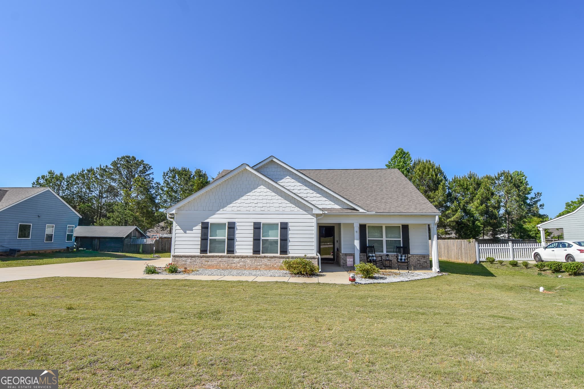 3 bedroom, 2 bathroom, 1,407 sq ft single family residence sold at 121 Meadowbrooke Drive, Milner, GA 30257