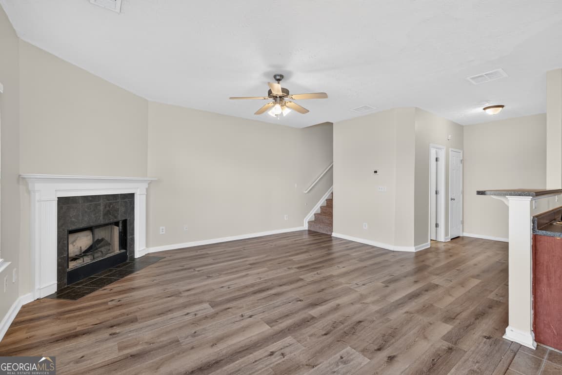 3 bedroom, 2.5 bathroom, 1,776 sq ft townhouse for sale at 52 Providence Oak Court, Lawrenceville, GA 30046 — photo 6