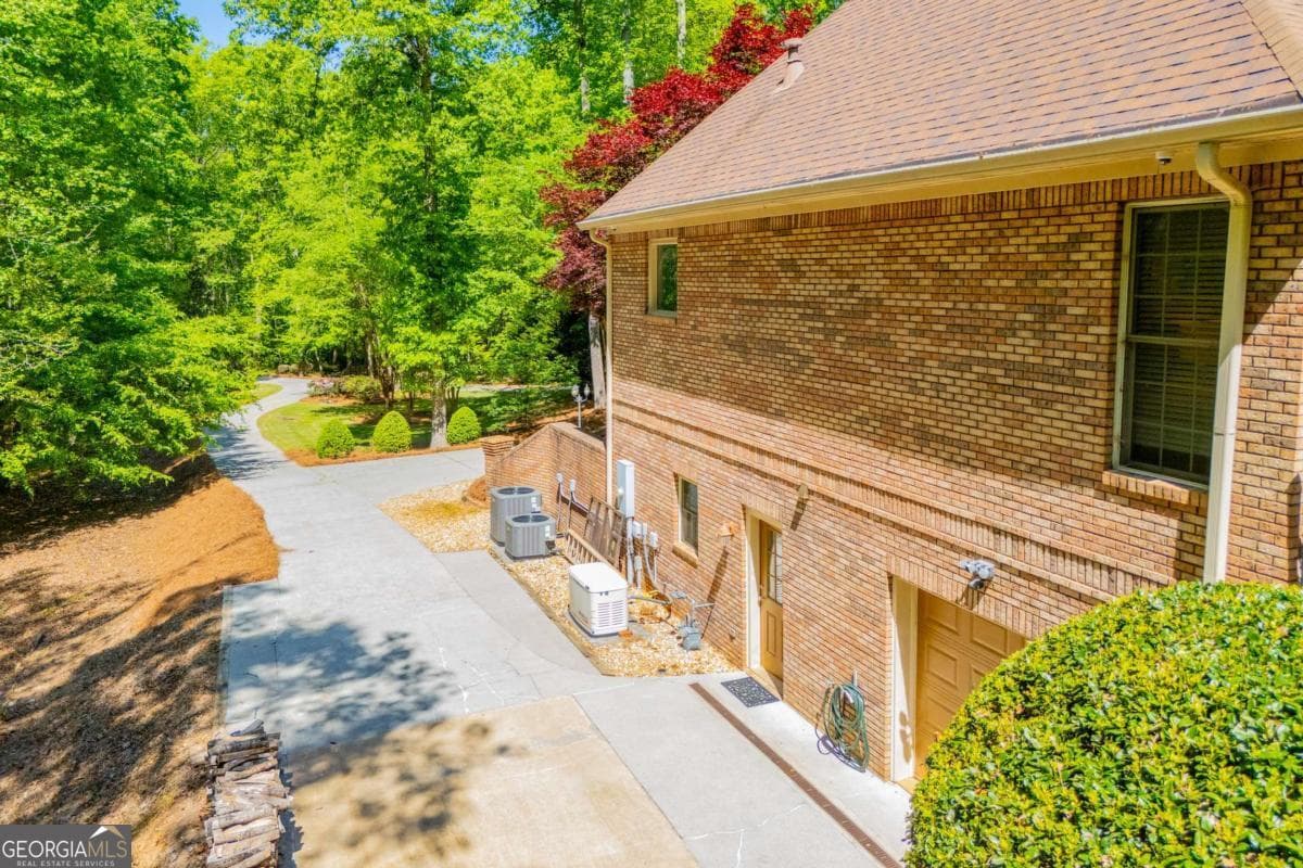 5 bedroom, 4.5 bathroom, 4,922 sq ft single family residence for sale at 39 Cambridge Lane, Bremen, GA 30110 — photo 8