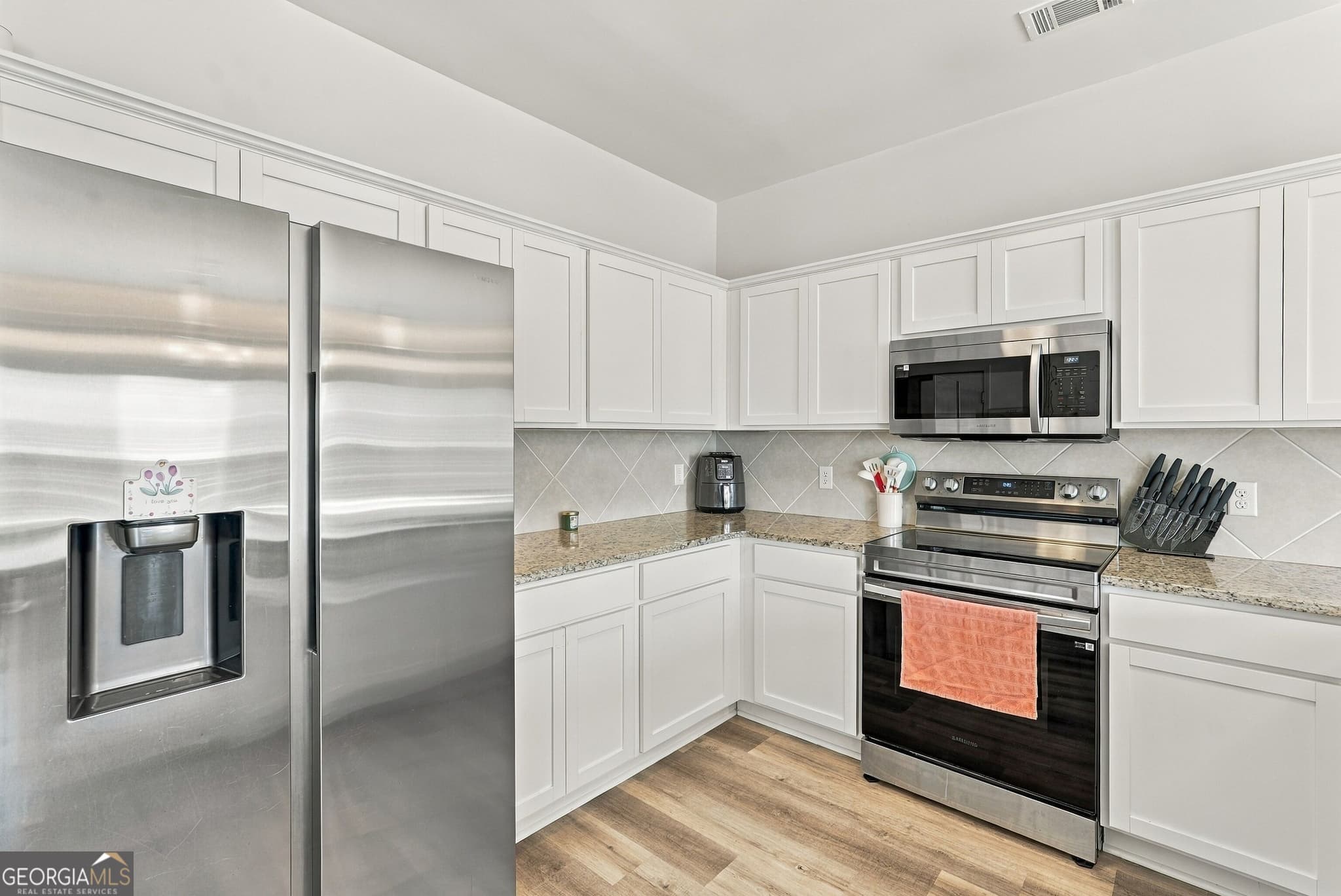 5 bedroom, 3 bathroom, 2,256 sq ft single family residence for sale at 1185 Turpentine Trail, Hinesville, GA 31313 — photo 10
