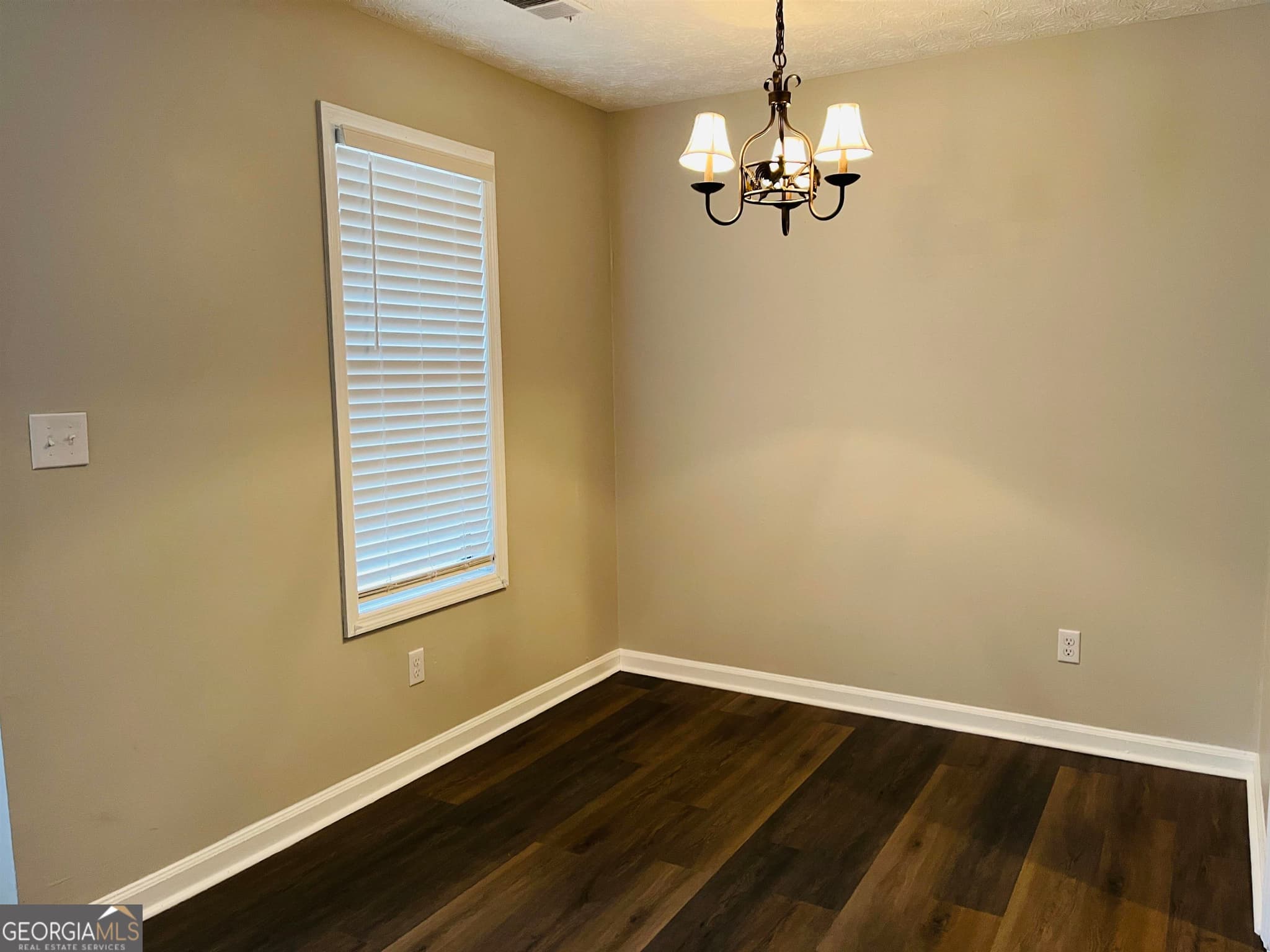 2 bedroom, 1 bathroom, 800 sq ft single family residence for rent at 145 Pine Terrace 155, Palmetto, GA 30268 for $1,295 a month — photo 7