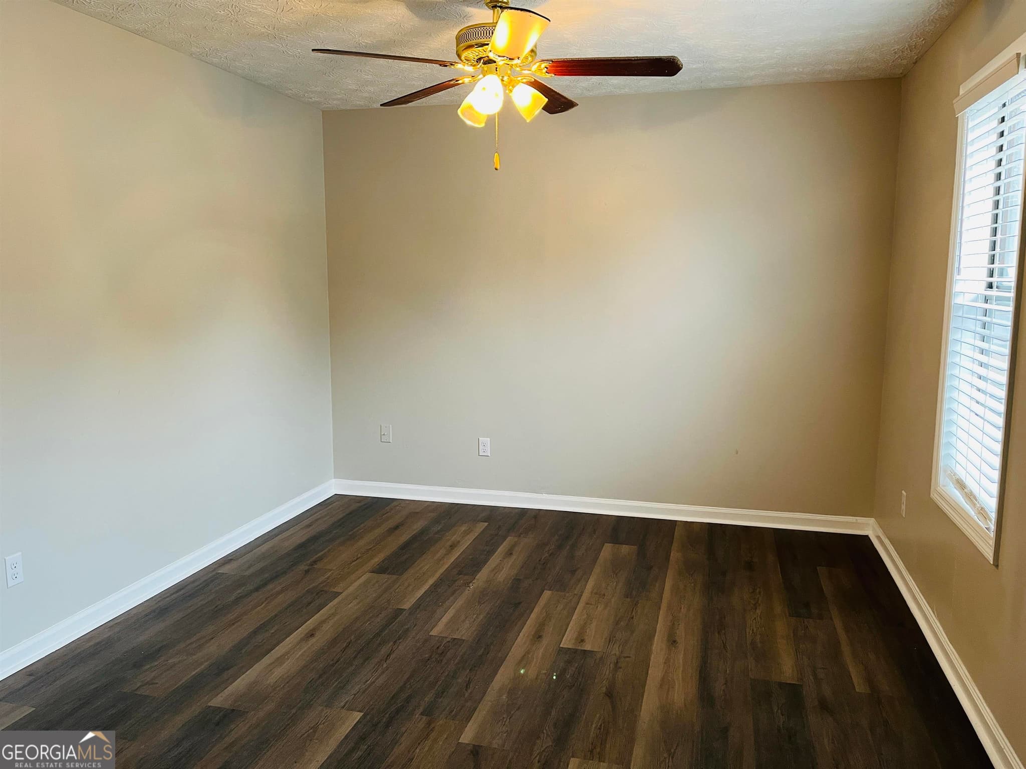2 bedroom, 1 bathroom, 800 sq ft single family residence for rent at 145 Pine Terrace 155, Palmetto, GA 30268 for $1,295 a month — photo 3
