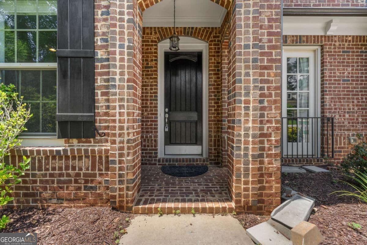 5 bedroom, 4 bathroom, 3,927 sq ft single family residence for sale at 3760 Kentwood Court, Suwanee, GA 30024 — photo 6