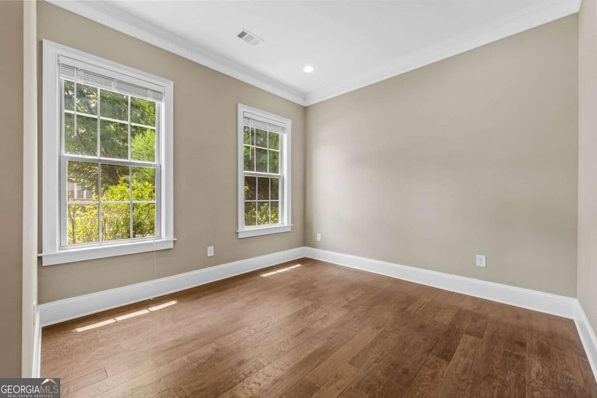 5 bedroom, 4 bathroom, 3,927 sq ft single family residence for sale at 3760 Kentwood Court, Suwanee, GA 30024 — photo 9