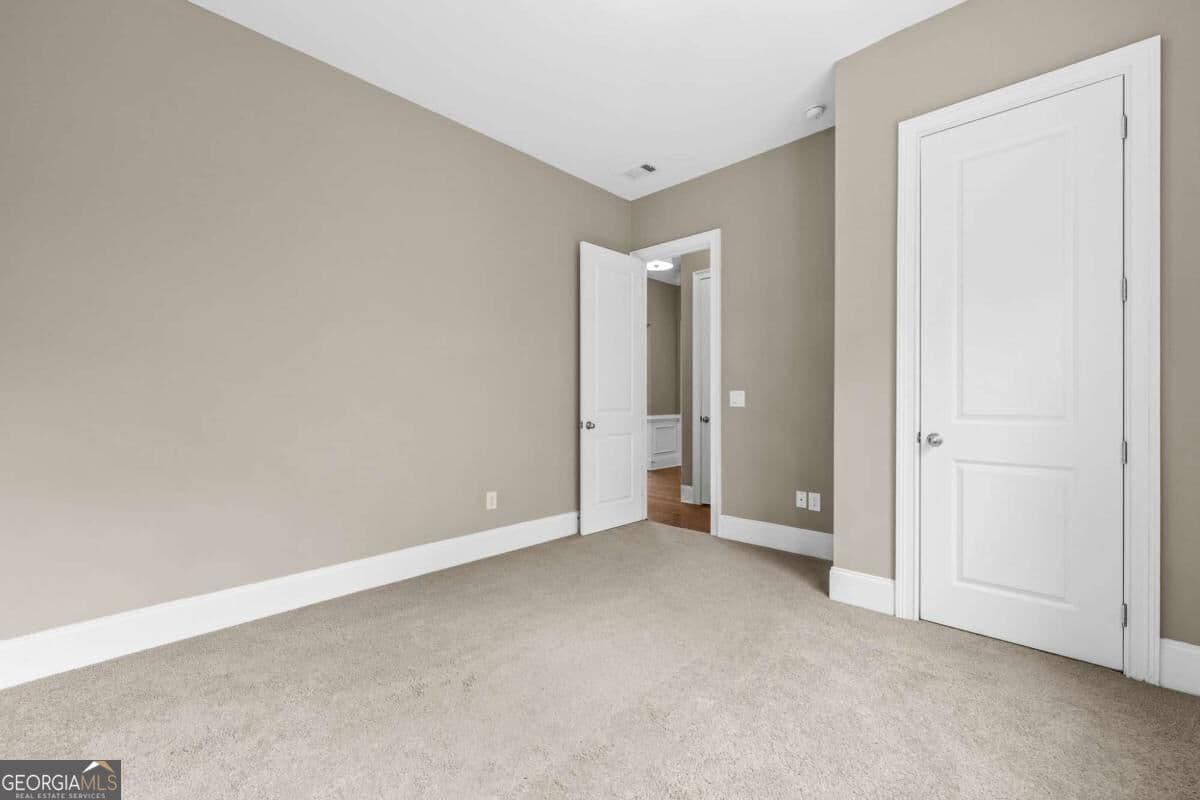 5 bedroom, 4 bathroom, 3,927 sq ft single family residence for sale at 3760 Kentwood Court, Suwanee, GA 30024 — photo 10