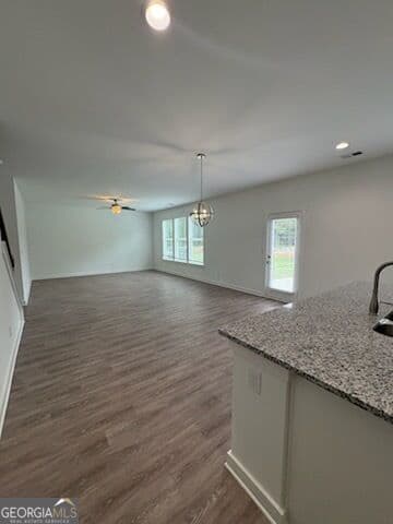 4 bedroom, 2.5 bathroom, 2,360 sq ft single family residence for sale at 105 Royal Tern Lane, Warner Robins, GA 31093 — photo 6