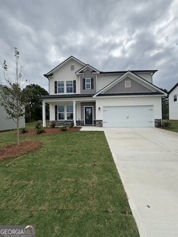 4 bedroom, 2.5 bathroom, 2,360 sq ft single family residence for sale at 105 Royal Tern Lane, Warner Robins, GA 31093