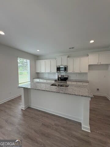 4 bedroom, 2.5 bathroom, 2,360 sq ft single family residence for sale at 105 Royal Tern Lane, Warner Robins, GA 31093 — photo 5