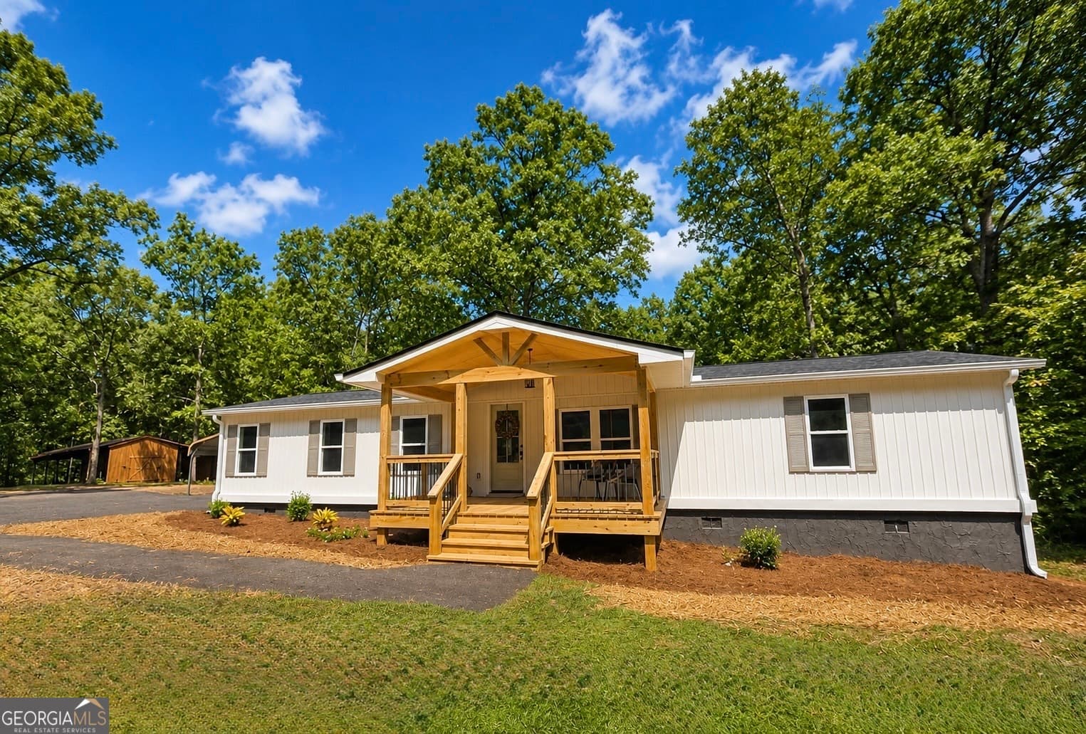 3 bedroom, 2 bathroom, 1,380 sq ft manufactured home,single family residence sold at 805 Alabama Road, Meansville, GA 30256