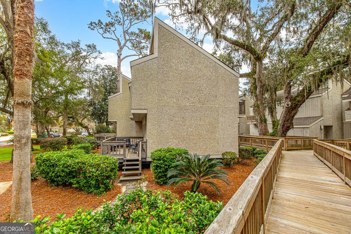 2 bedroom, 2.5 bathroom, 1,558 sq ft townhouse for sale at 413 Fairway Villas Drive, St. Simons, GA 31522 — photo 5