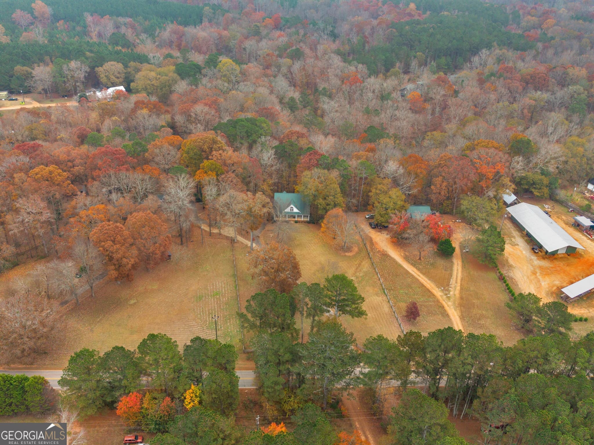 5 bedroom, 2.5 bathroom, 4,392 sq ft single family residence for sale at 915 Rocky Creek Road, Hampton, GA 30228 — photo 5