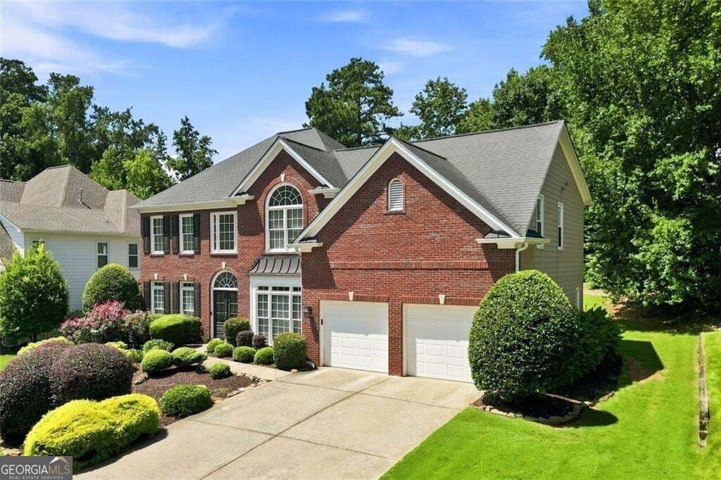 5 bedroom, 2.5 bathroom, 3,053 sq ft single family residence for sale at 3920 Shiloh Ridge Run, Suwanee, GA 30024 — photo 2