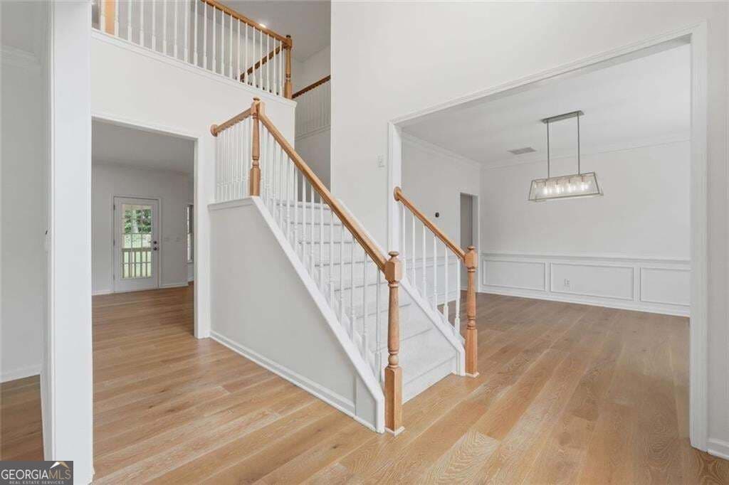 5 bedroom, 2.5 bathroom, 3,053 sq ft single family residence for sale at 3920 Shiloh Ridge Run, Suwanee, GA 30024 — photo 5