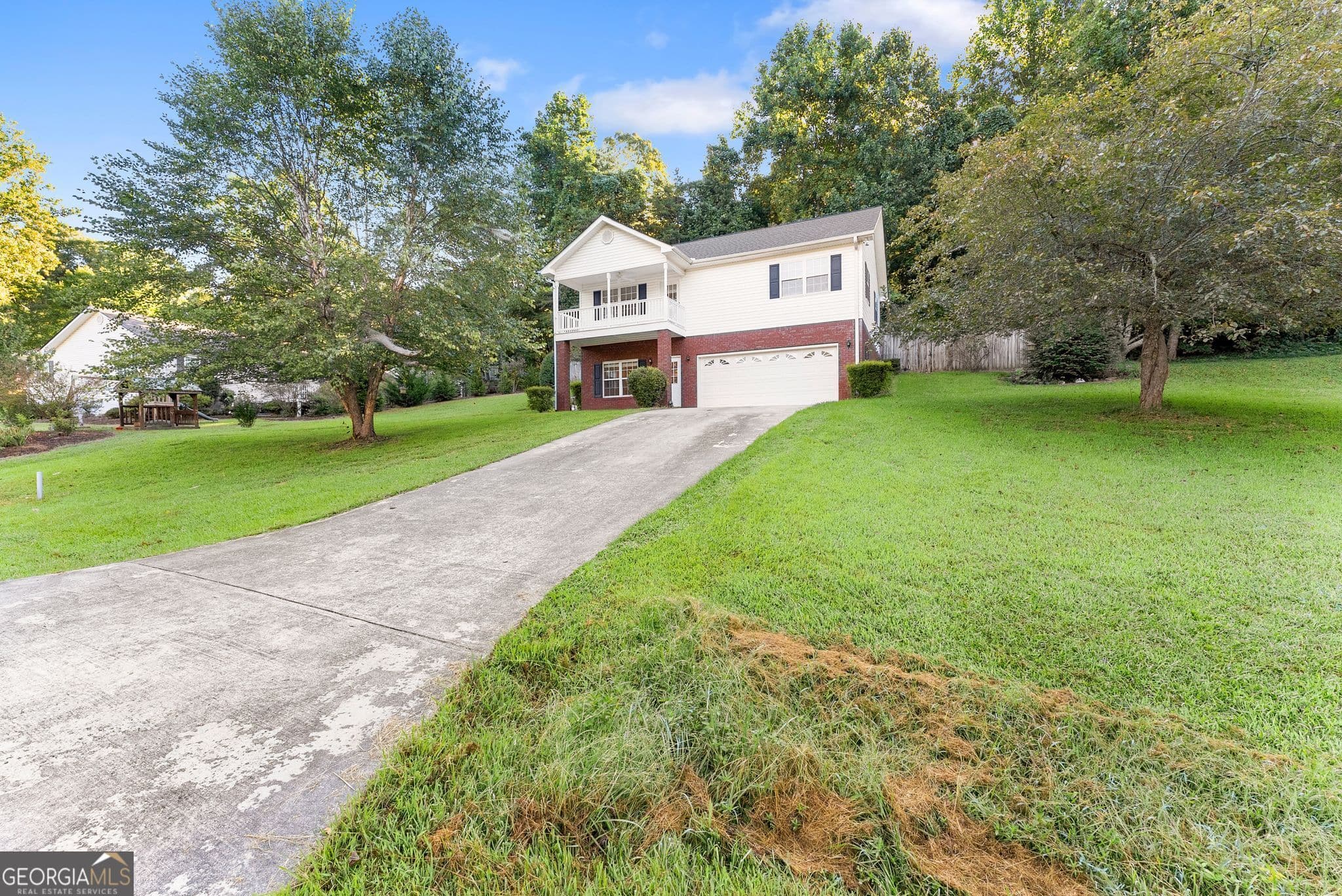 3 bedroom, 2.5 bathroom, 1,700 sq ft single family residence for sale at 35 Clara Bell Drive, Cleveland, GA 30528 — photo 4