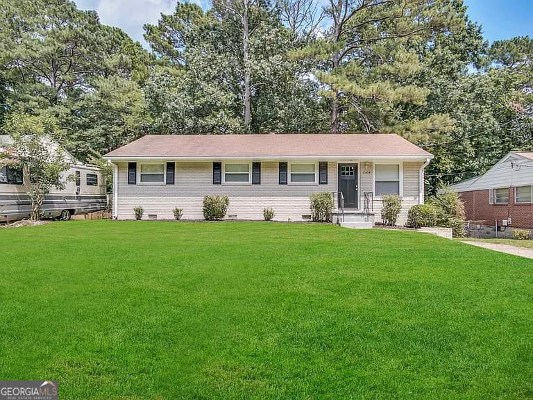 4 bedroom, 2 bathroom, 1,131 sq ft single family residence for sale at 2604 Bryant Drive, East Point, GA 30344 — photo 1 of 11