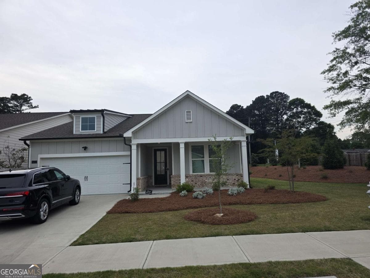 2 bedroom, 2 bathroom single family residence for sale at 1633 Juniper Berry Way, Loganville, GA 30052
