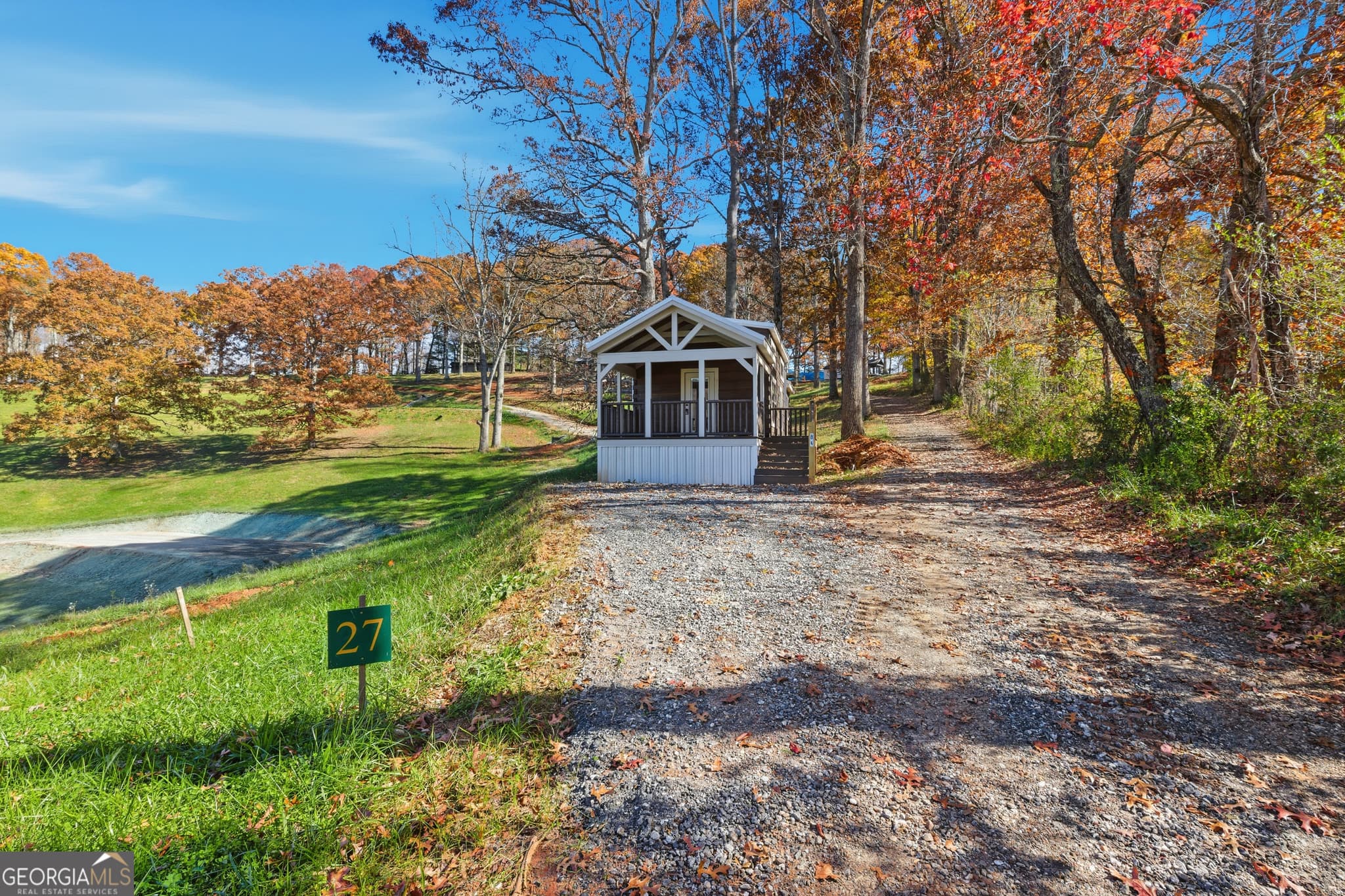 1 bedroom, 1.5 bathroom, 396 sq ft single family residence for sale at 527 Saunders Road LOT 27, Franklin, NC 28734 — photo 6