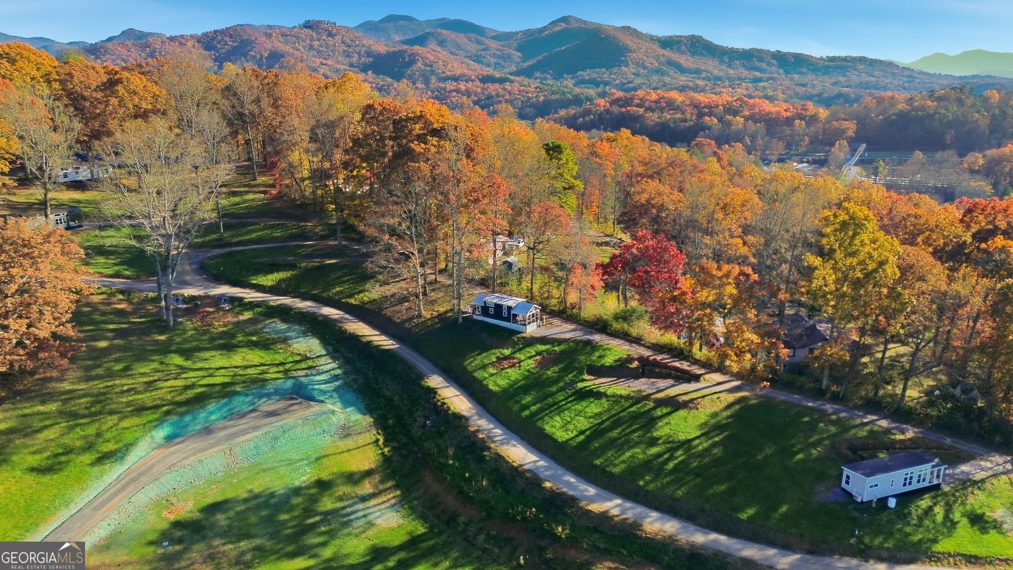 1 bedroom, 1.5 bathroom, 396 sq ft single family residence for sale at 527 Saunders Road LOT 27, Franklin, NC 28734 — photo 5