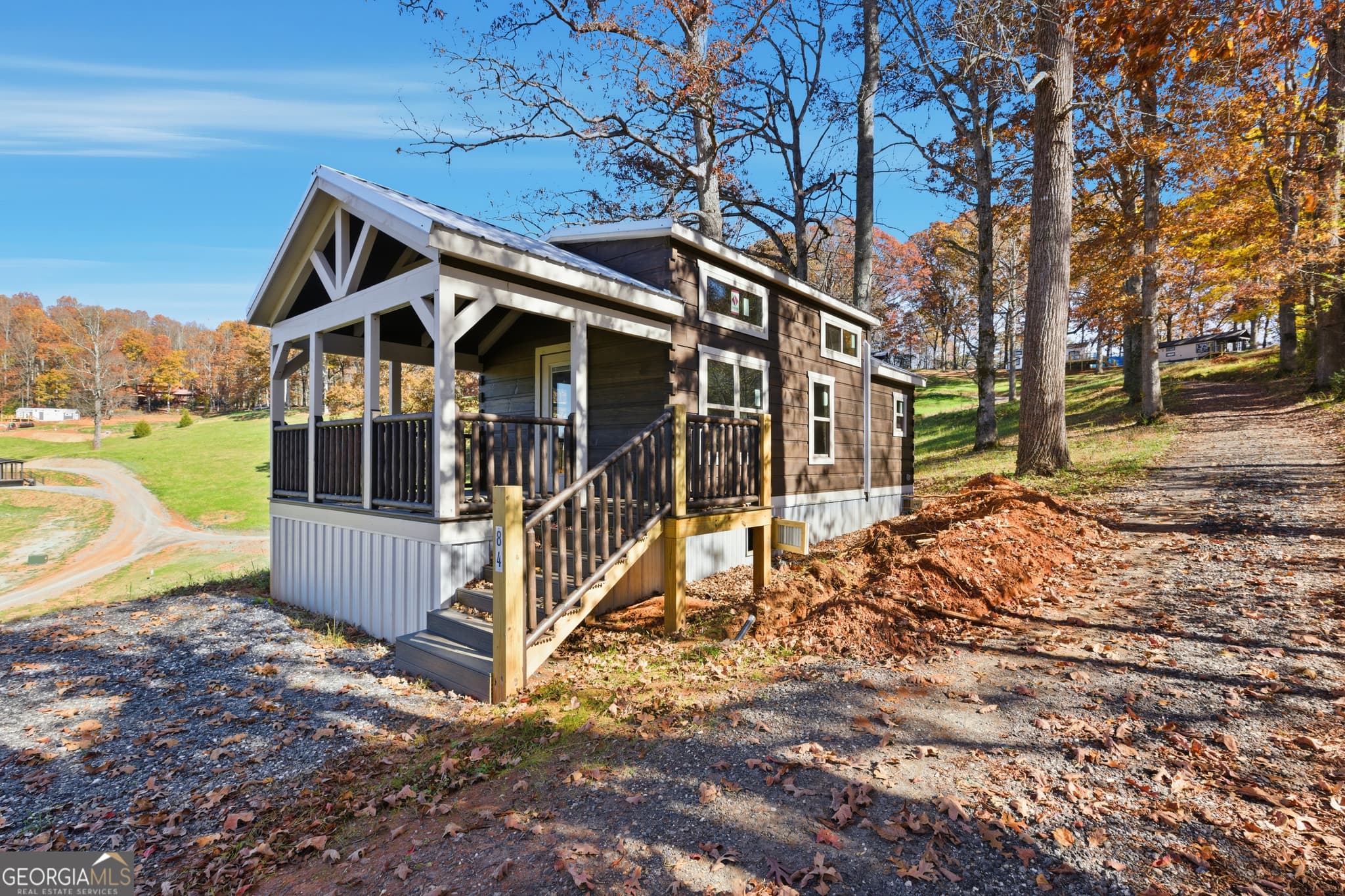 1 bedroom, 1.5 bathroom, 396 sq ft single family residence for sale at 527 Saunders Road LOT 27, Franklin, NC 28734 — photo 4