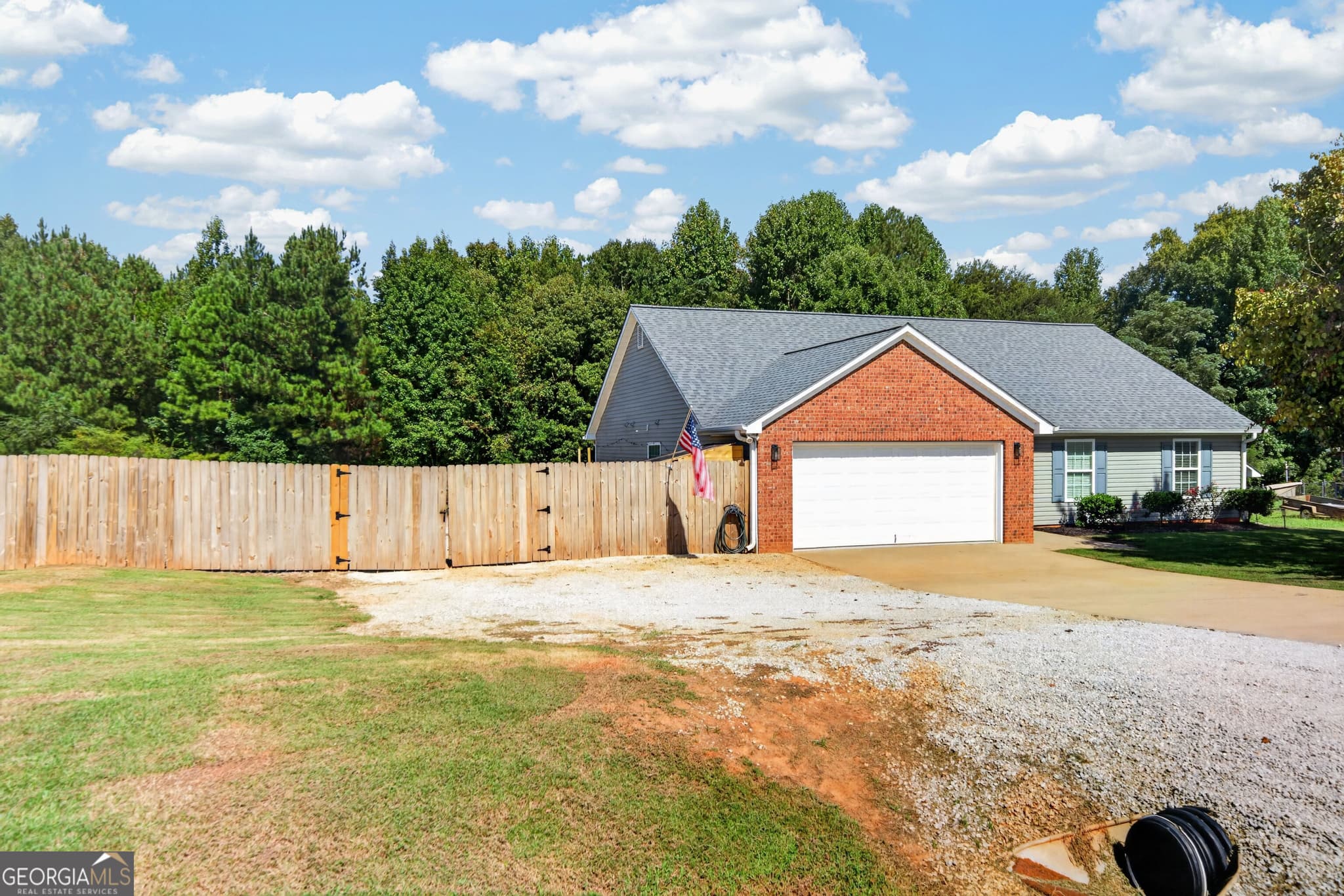 3 bedroom, 2 bathroom, 1,698 sq ft single family residence for sale at 104 Oconee Meadows Lane, Eatonton, GA 31024 — photo 5