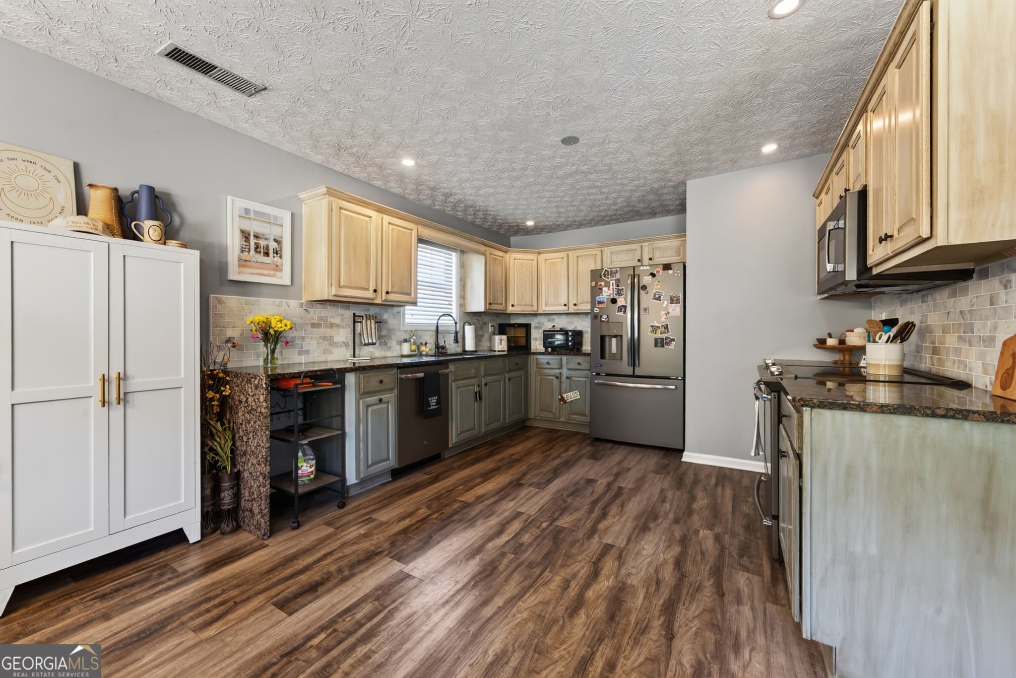3 bedroom, 2 bathroom, 1,698 sq ft single family residence for sale at 104 Oconee Meadows Lane, Eatonton, GA 31024 — photo 9