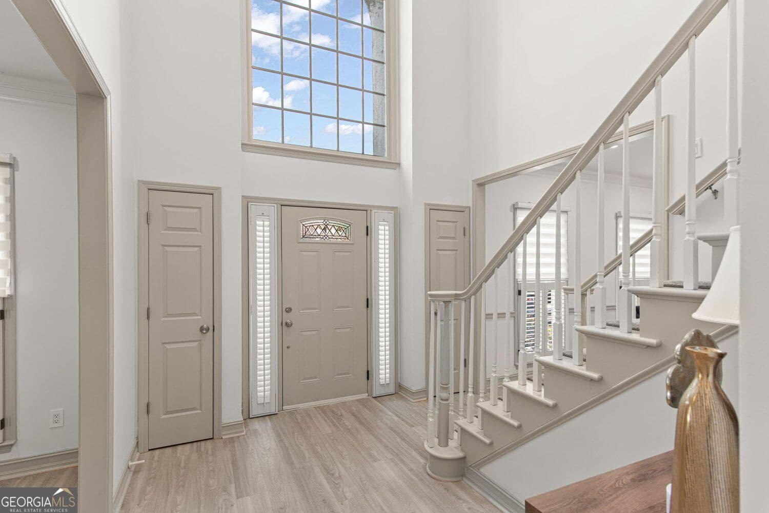 5 bedroom, 3.5 bathroom, 4,573 sq ft single family residence for sale at 1455 Richards Circle, Alpharetta, GA 30009 — photo 6