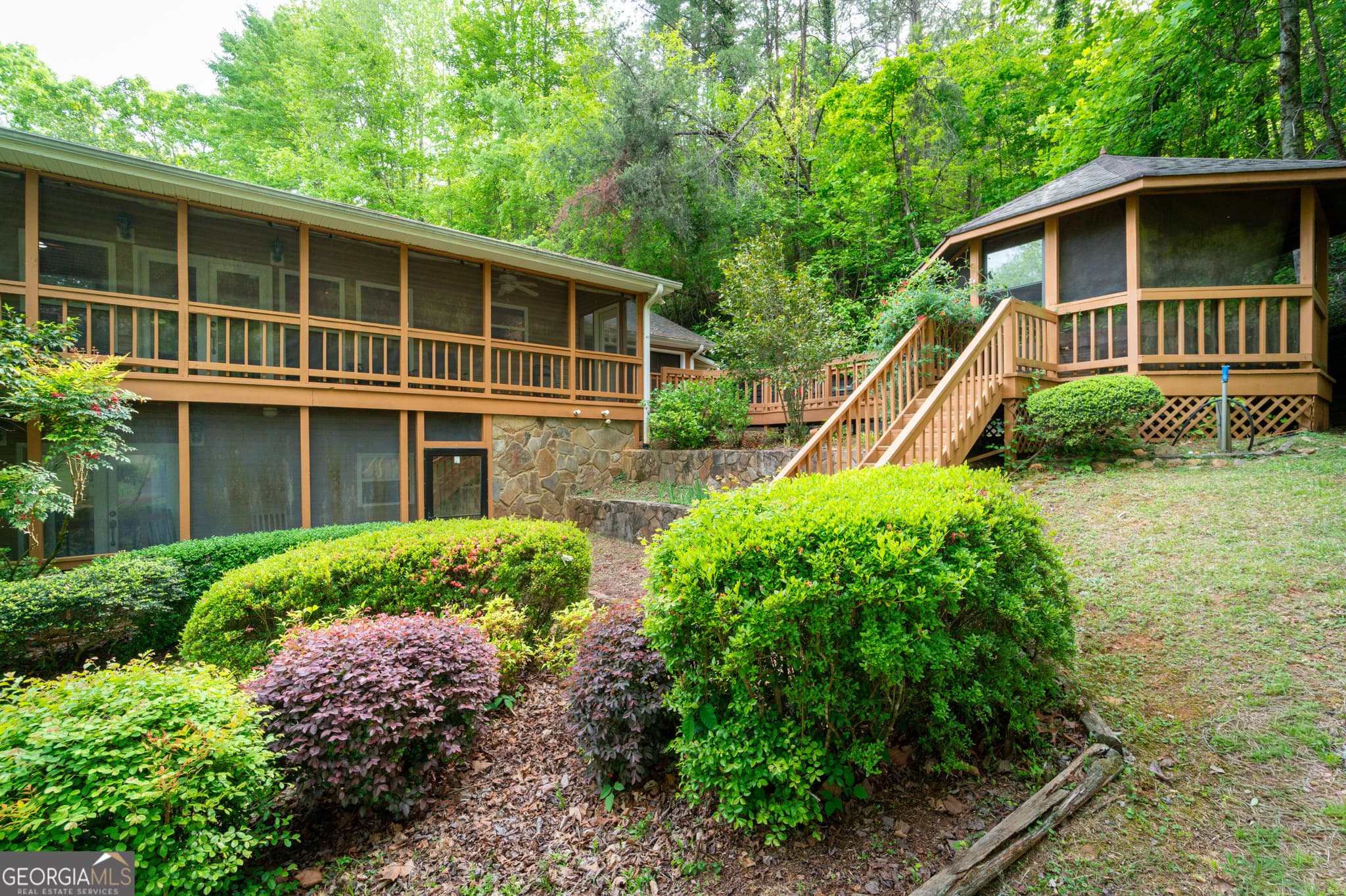 4 bedroom, 4 bathroom, 2,848 sq ft single family residence for sale at 200 Bahn Innsbruck, Helen, GA 30545 — photo 2