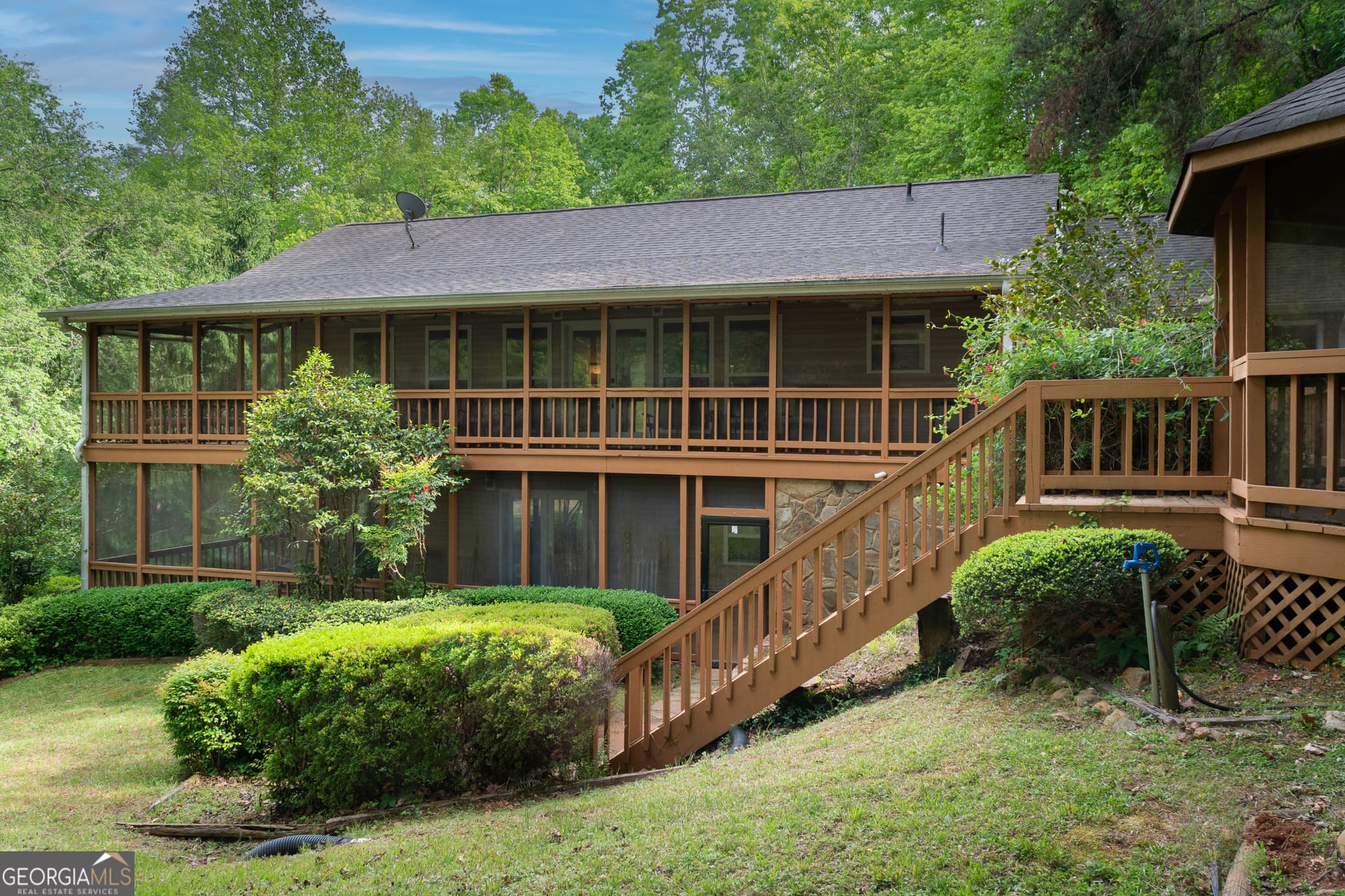 4 bedroom, 4 bathroom, 2,848 sq ft single family residence for sale at 200 Bahn Innsbruck, Helen, GA 30545