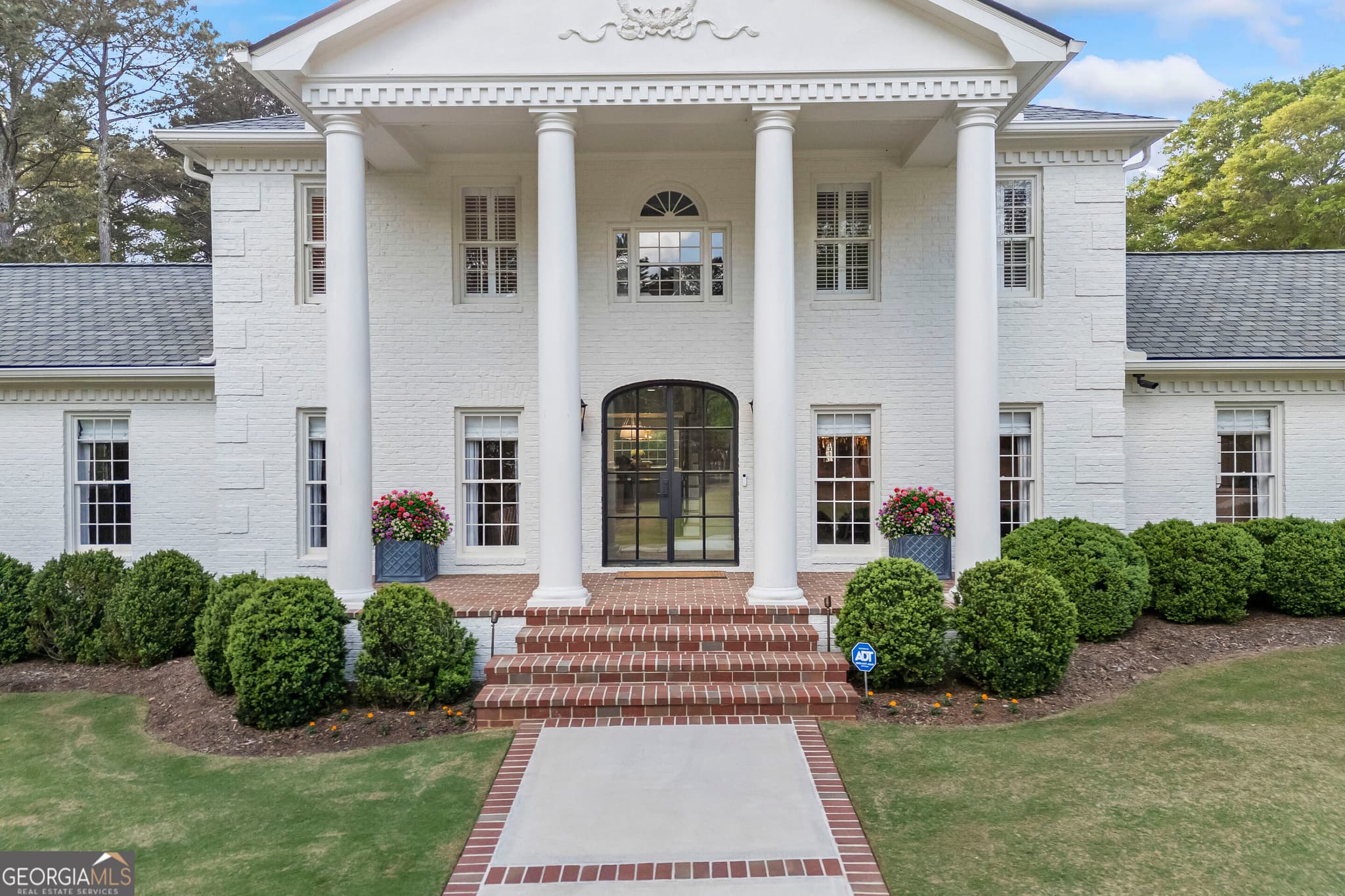 5 bedroom, 4.5 bathroom, 8,224 sq ft single family residence for sale at 1900 Crystal Hills Drive, Athens, GA 30606 — photo 4