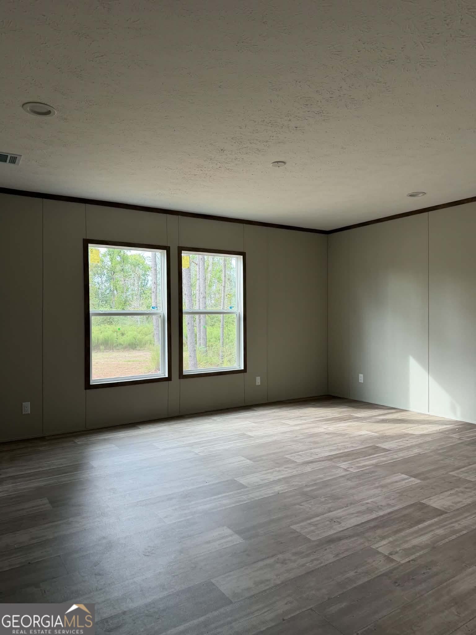 3 bedroom, 2 bathroom, 1,800 sq ft manufactured home,single family residence for sale at 1509 E 4th St Ext, Alma, GA 31510 — photo 9