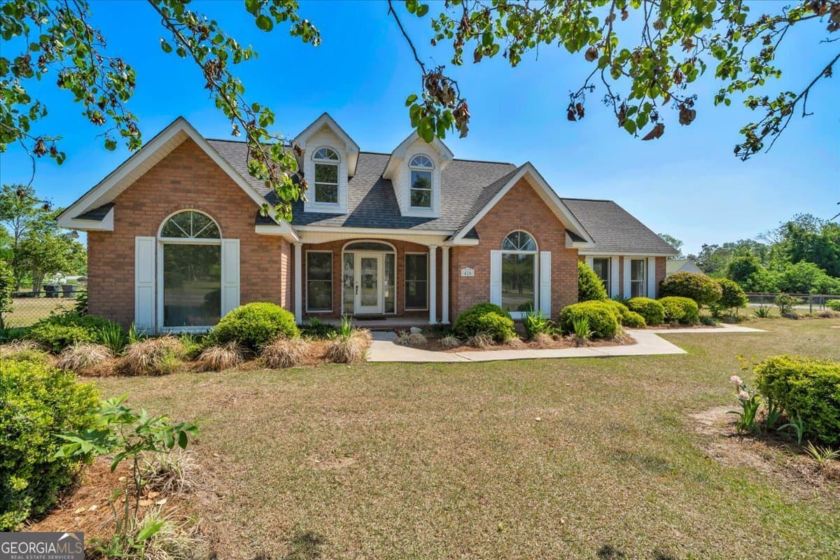 3 bedroom, 2 bathroom, 2,074 sq ft single family residence for sale at 420 James Street, Ailey, GA 30410