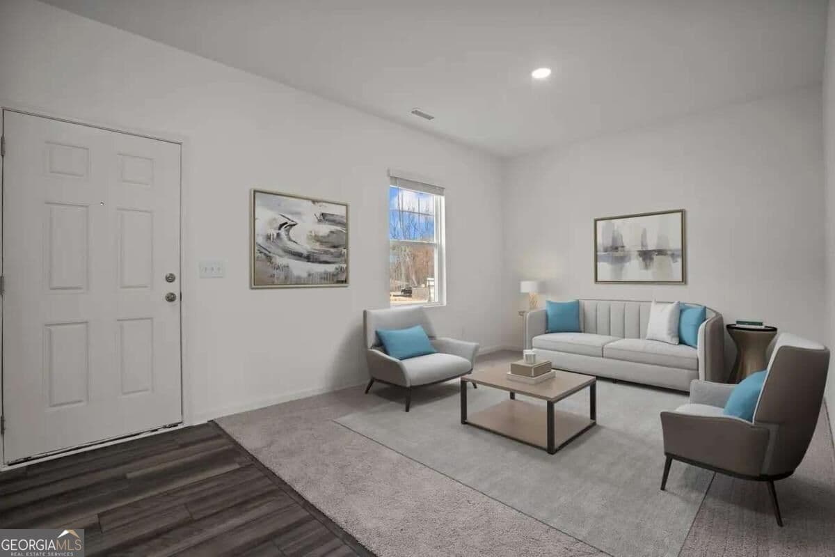 4 bedroom, 2.5 bathroom, 2,095 sq ft single family residence for sale at 476 Silverton Drive, Dacula, GA 30019 — photo 2