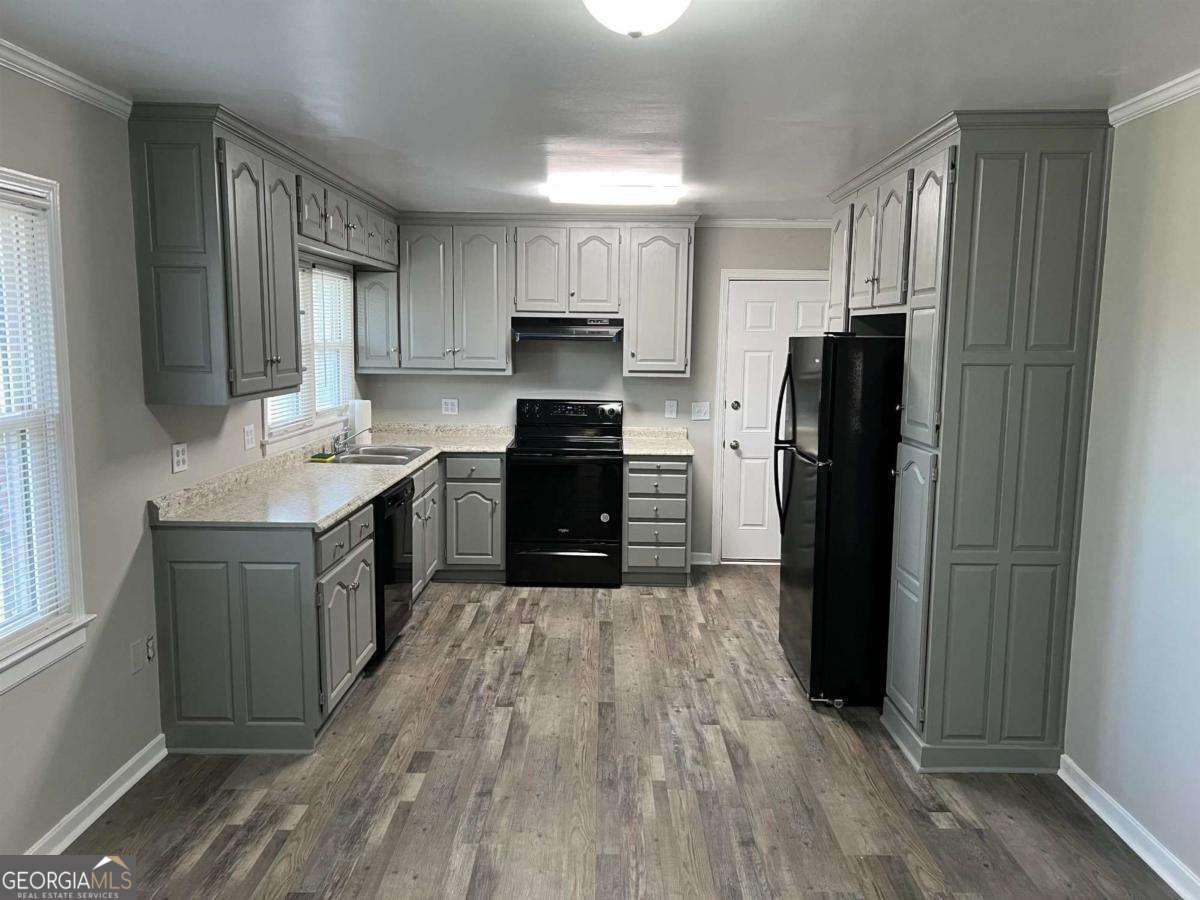 2 bedroom, 1 bathroom, 925 sq ft single family residence for rent at 60 Azalea Drive, Royston, GA 30662 for $1,199 a month — photo 2