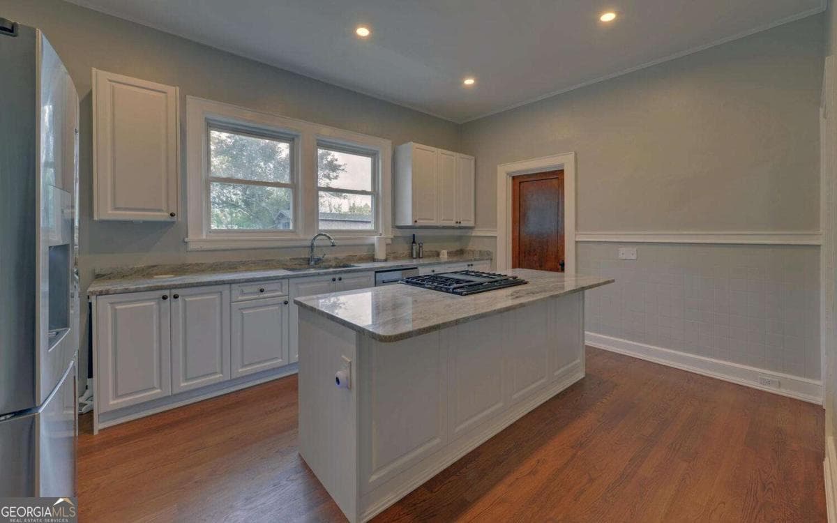 5 bedroom, 2.5 bathroom, 3,873 sq ft single family residence for sale at 2465 Blue Ridge Drive, Blue Ridge, GA 30513 — photo 10