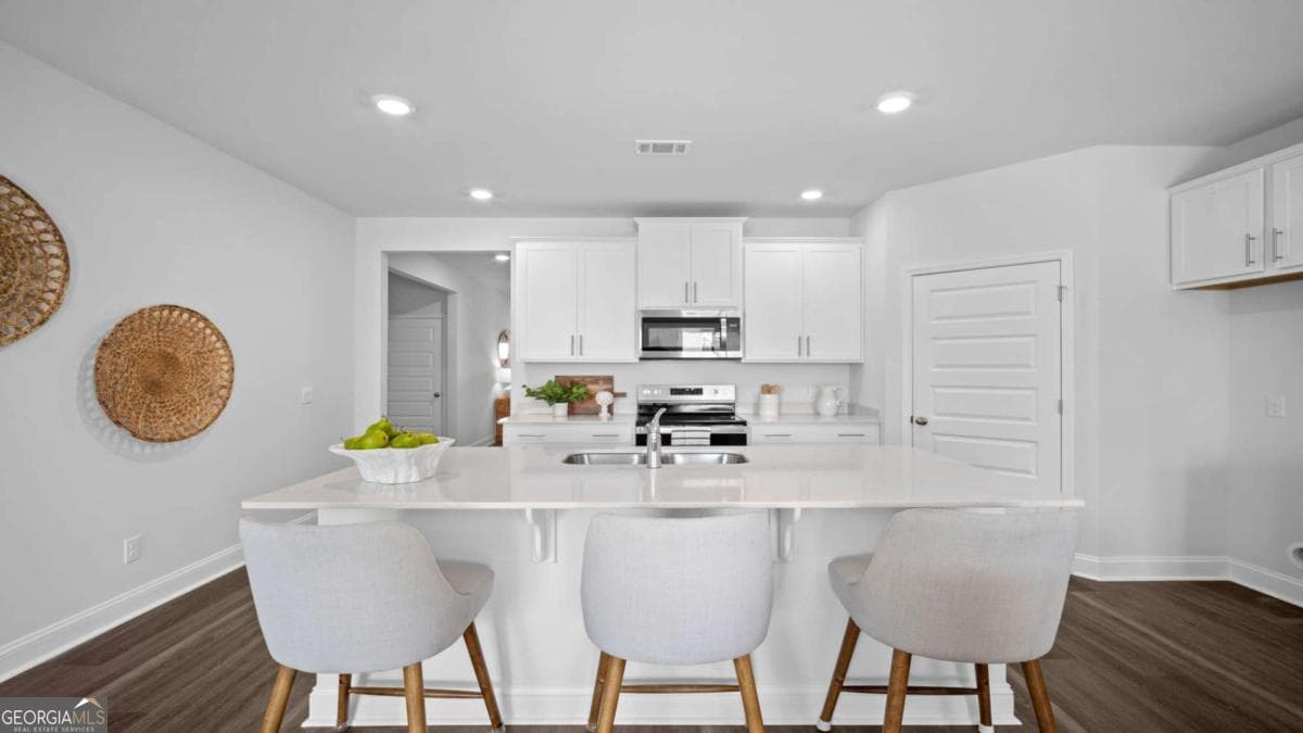 4 bedroom, 2 bathroom, 1,774 sq ft single family residence under contract at 177 Timber Road, Statesboro, GA 30458 — photo 9