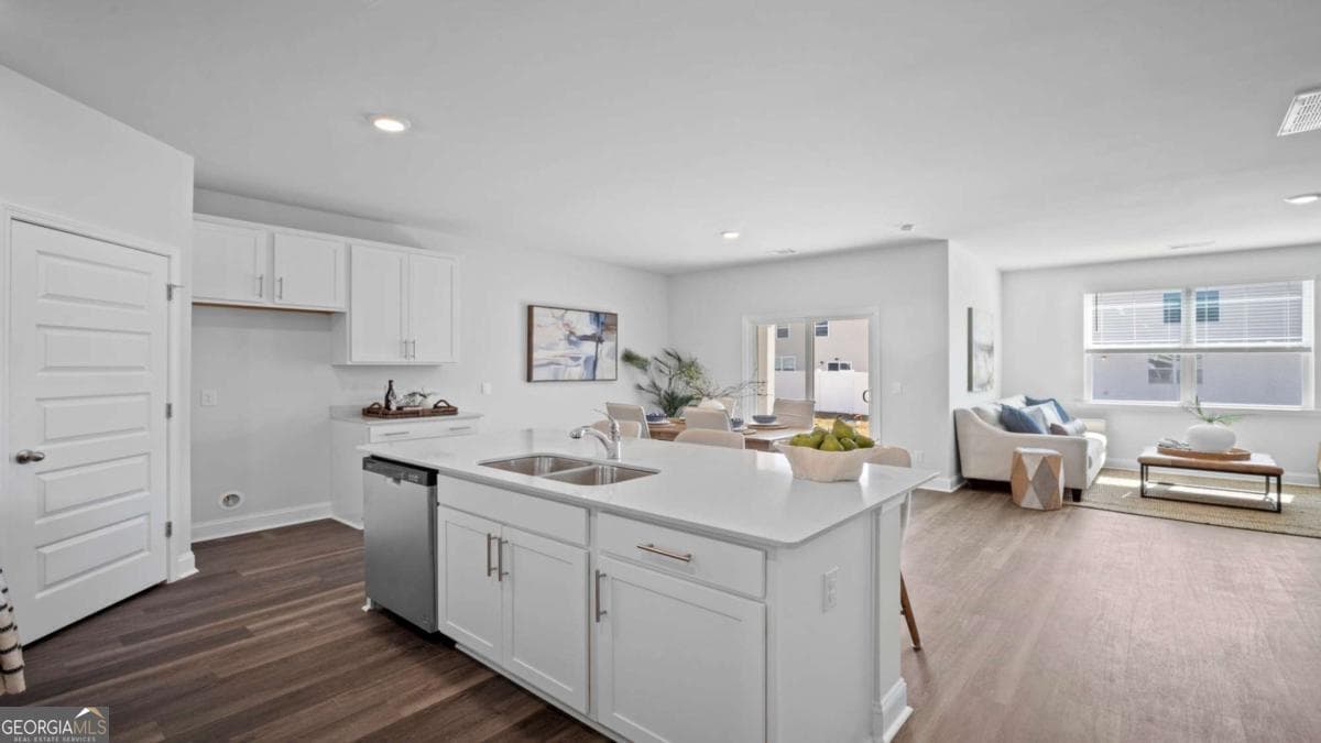 4 bedroom, 2 bathroom, 1,774 sq ft single family residence under contract at 177 Timber Road, Statesboro, GA 30458 — photo 8