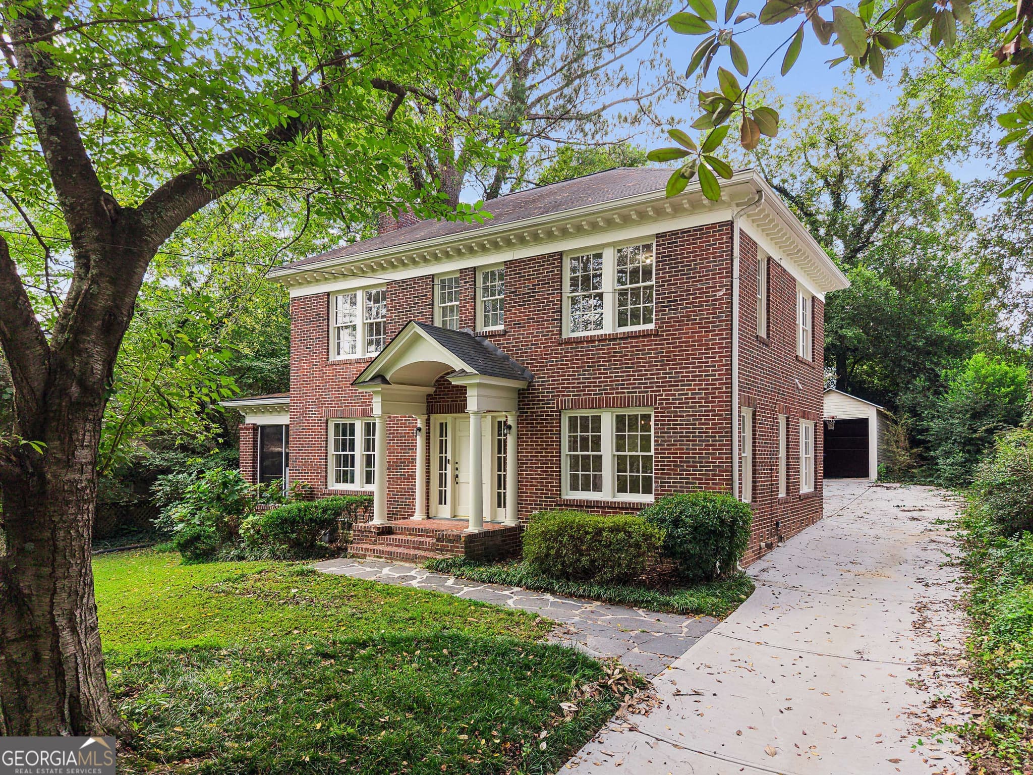 4 bedroom, 2.5 bathroom, 2,418 sq ft single family residence for rent at 197 Bolling Road, Atlanta, GA 30305 for $6,500 a month — photo 2