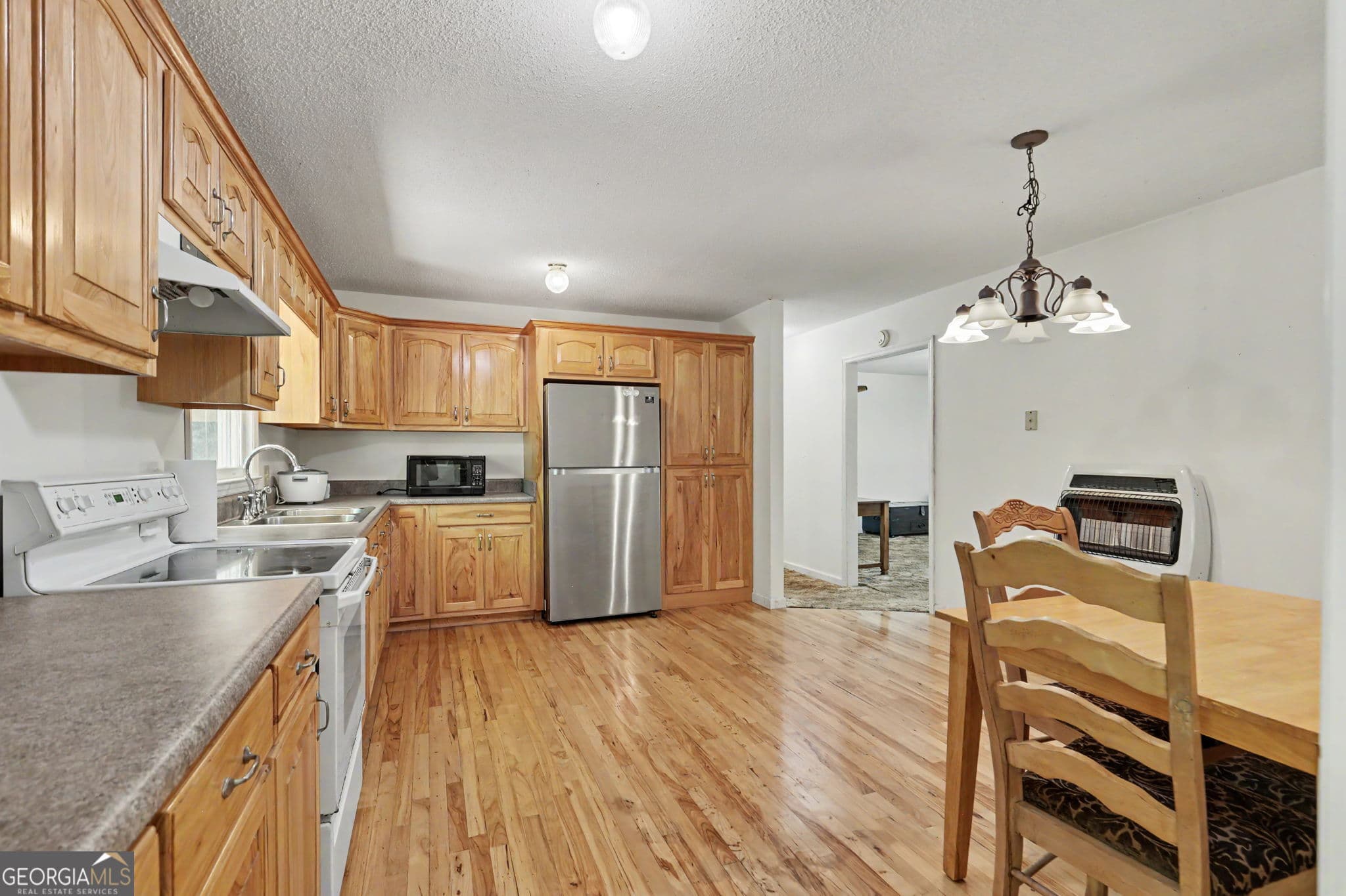 3 bedroom, 2 bathroom, 1,500 sq ft single family residence for sale at 118 Cub Lane, Rabun Gap, GA 30568 — photo 6