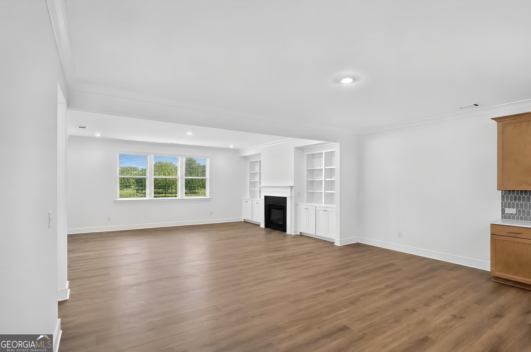 5 bedroom, 4.5 bathroom, 3,385 sq ft single family residence for sale at 4540 Manning Drive, Cumming, GA 30028 — photo 6
